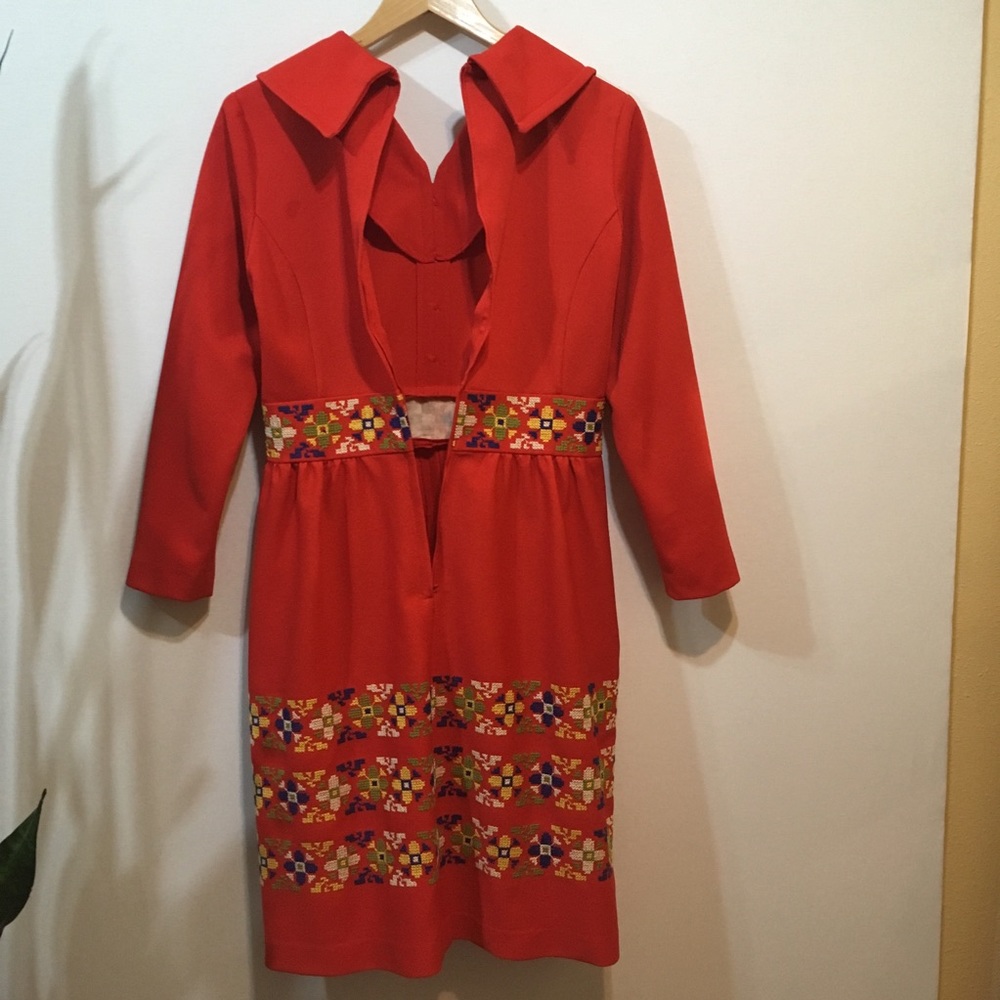 Vintage red dress by Lester Paul - Picture 6 of 8